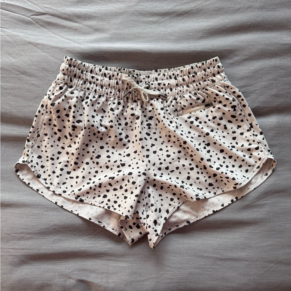 Vuori Elm Dots Clementine Shorts